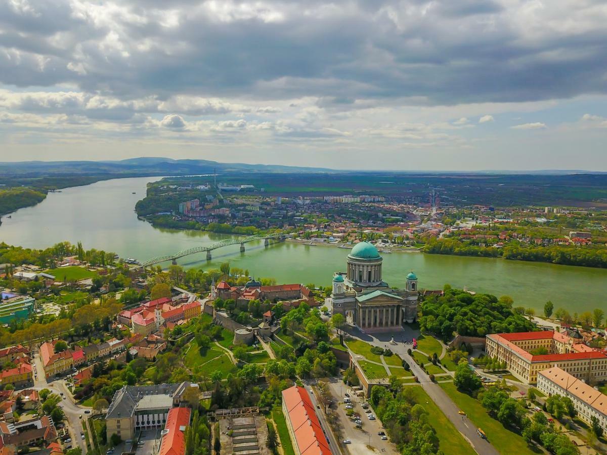 Szent Kristof Panzio Hotel Естергом Екстериор снимка