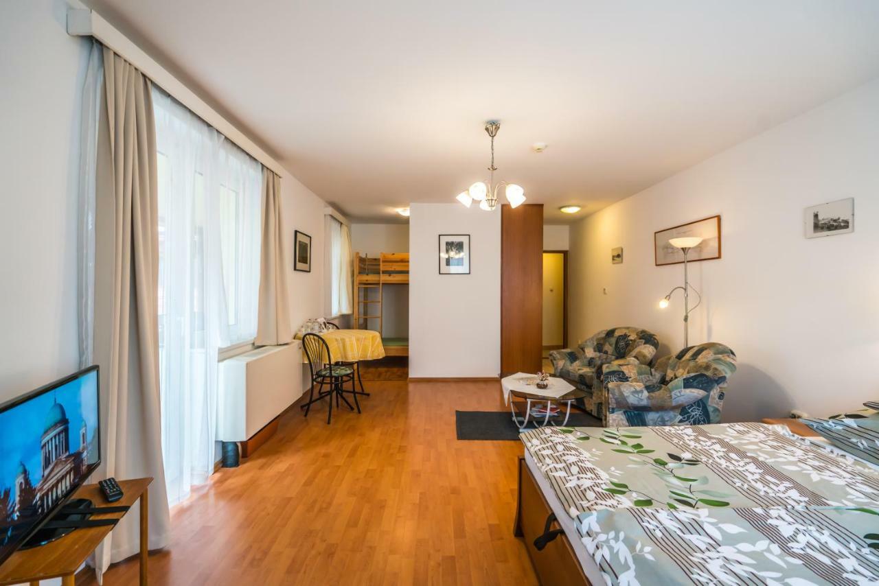 Szent Kristof Panzio Hotel Естергом Екстериор снимка