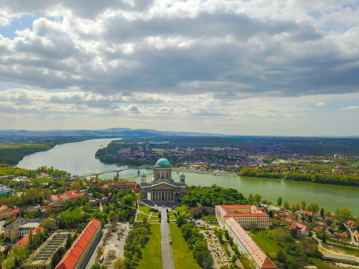 Szent Kristof Panzio Hotel Естергом Екстериор снимка